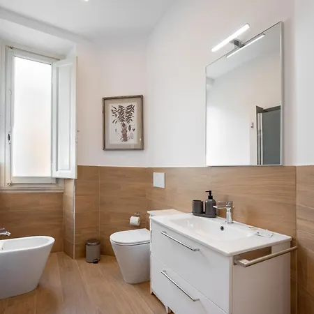 Via Taddeo Alderotti, 85 - Elegant In Careggi, Near Hospital, & Tram Morgagni - Charming شقة