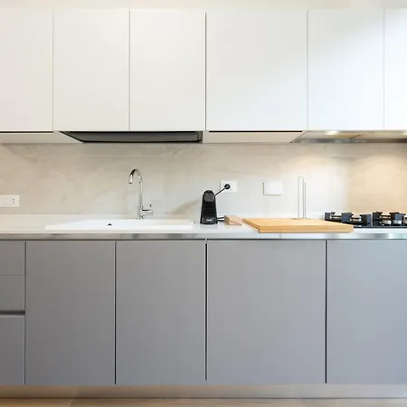 Apartment Via Taddeo Alderotti, 85 - Elegant In Careggi, Near Hospital, & Tram Morgagni - Charming *